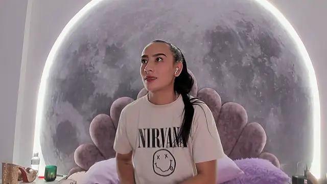 Snapshot of Valeria_Fitness chatting on December 2025 08:04:02 PM Valeria Fitness online show from December 2025 08:04:02 PM