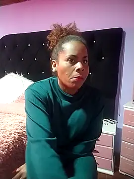 Snapshot of Camille_rose_ chatting on October 2025 05:02:01 PM Camille rose online show from October 2025 05:02:01 PM