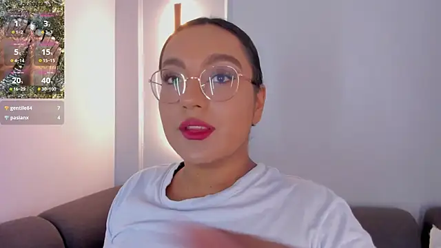 Snapshot of ellamontoya chatting on November 2025 12:09:01 PM ellamontoya online show from November 2025 12:09:01 PM