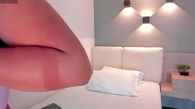 Snapshot of ellamontoya chatting on October 2025 01:08:01 PM ellamontoya online show from October 2025 01:08:01 PM