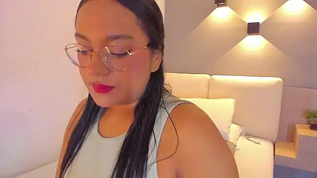 ellamontoya online show from October 2025 12:51:02 PM