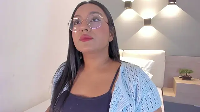 ellamontoya online show from October 2025 12:17:01 PM