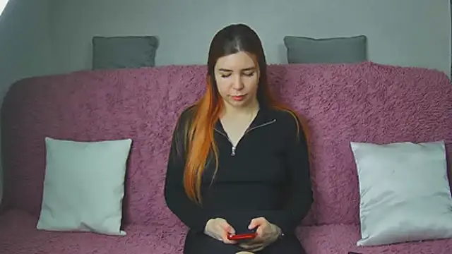 ElllaNuar online show from March 2026 06:18:02 AM