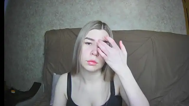 Snapshot of ElllaNuar chatting on March 2025 05:46:02 AM ElllaNuar online show from March 2025 05:46:02 AM