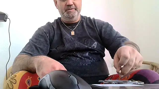 Snapshot of your_man85 chatting on January 2025 02:25:02 PM your man85 online show from January 2025 02:25:02 PM