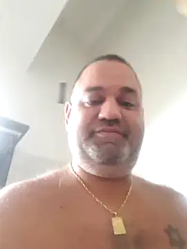 Snapshot of your_man85 chatting on February 2025 04:43:02 PM your man85 online show from February 2025 04:43:02 PM