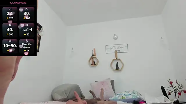 Snapshot of clarise_cooper chatting on February 2026 08:09:01 AM clarise cooper online show from February 2026 08:09:01 AM