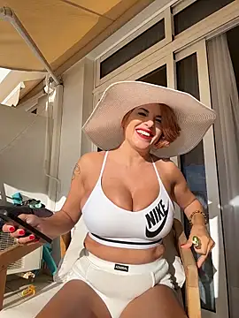 Selvaggia official83 online show from May 2026 06:15:02 PM