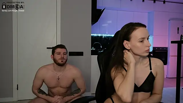 Snapshot of sweettooth21 chatting on October 2025 03:49:01 AM sweettooth21 online show from October 2025 03:49:01 AM