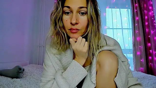 Snapshot of Mona_Cruz chatting on December 2025 07:46:02 AM Mona Cruz online show from December 2025 07:46:02 AM