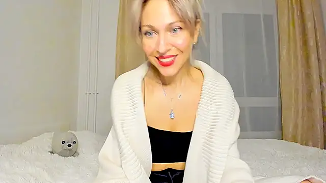 Snapshot of Mona_Cruz chatting on March 2025 07:40:01 PM Mona Cruz online show from March 2025 07:40:01 PM