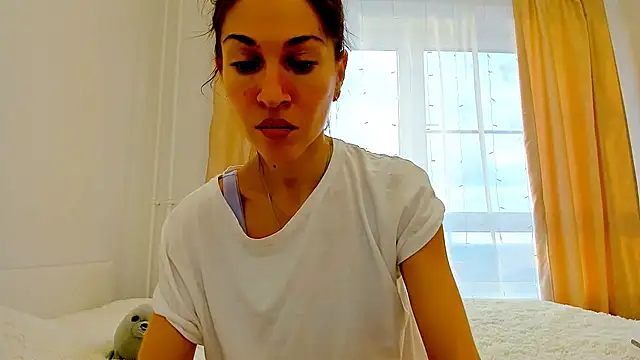 Snapshot of Mona_Cruz chatting on February 2025 06:04:01 AM Mona Cruz online show from February 2025 06:04:01 AM