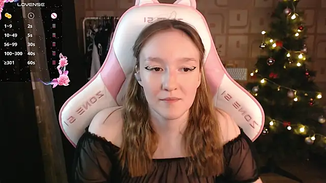 MoonlishSiren online show from December 2024 07:48:02 PM