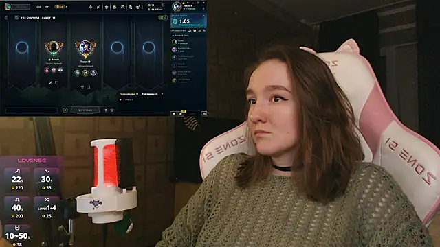 MoonlishSiren online show from February 2026 08:39:02 PM