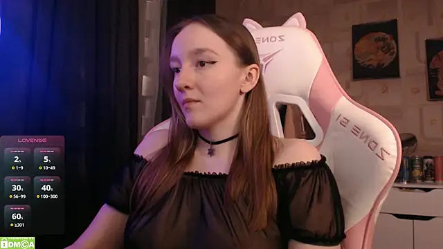 MoonlishSiren online show from March 2025 09:31:02 PM