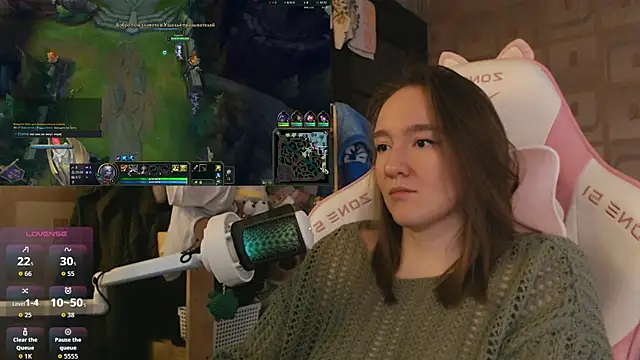 MoonlishSiren online show from April 2026 09:22:02 AM