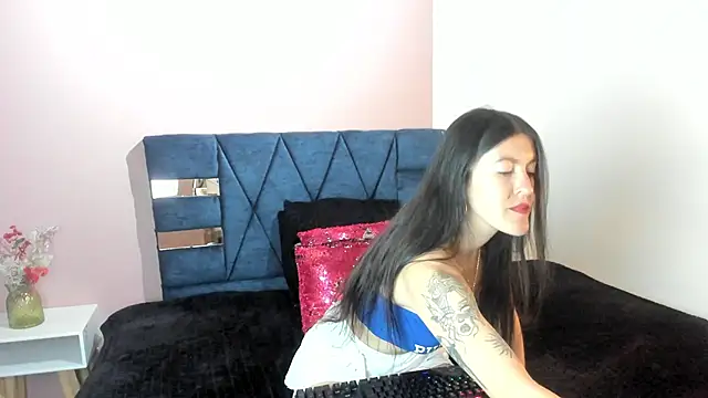LiaCooper  online show from May 2026 01:17:01 PM