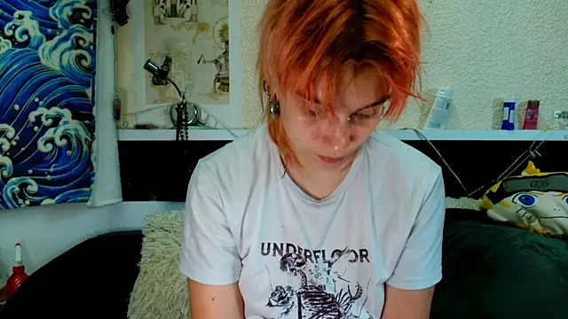 Snapshot of Sophie_Bell chatting on June 2026 04:33:01 PM Sophie Bell online show from June 2026 04:33:01 PM