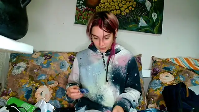 Sophie Bell online show from October 2025 05:25:01 PM
