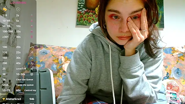 Sophie Bell online show from February 2025 10:43:02 PM