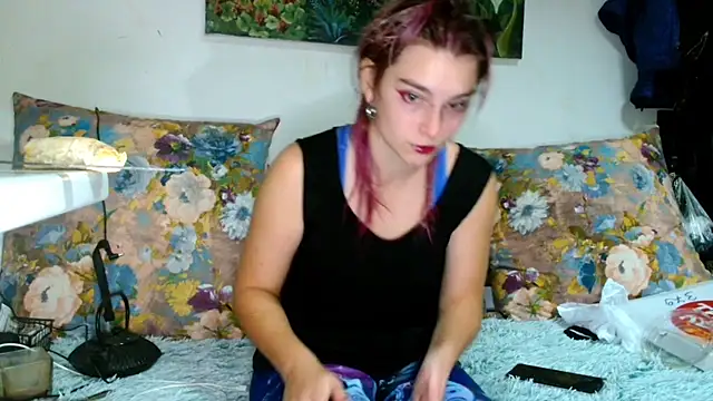 Sophie Bell online show from October 2025 05:14:02 PM