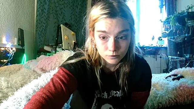 Sophie Bell online show from May 2026 04:12:01 PM