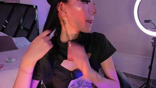 MelodyBliss online show from April 2026 09:39:33 PM