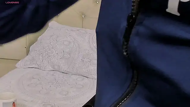 MelodyBliss online show from November 2025 05:44:01 AM