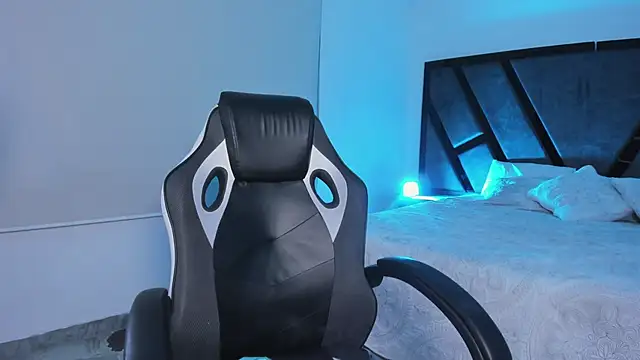 MelodyBliss online show from October 2025 04:13:01 AM