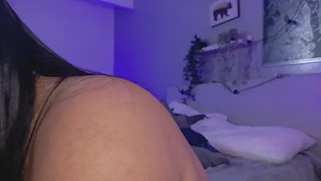 Snapshot of KendalMilleer chatting on November 2025 10:37:02 AM KendalMilleer online show from November 2025 10:37:02 AM