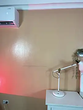 Snapshot of KendalMilleer chatting on April 2026 09:16:01 AM KendalMilleer online show from April 2026 09:16:01 AM