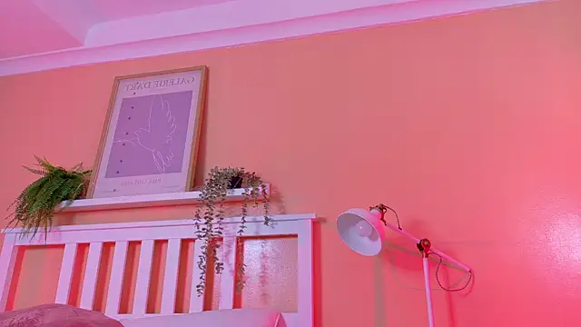 Snapshot of KendalMilleer chatting on December 2025 10:25:02 AM KendalMilleer online show from December 2025 10:25:02 AM