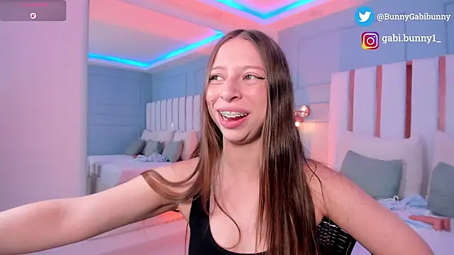 gabi bunny online show from March 2026 05:02:02 PM