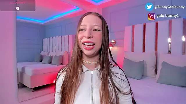 gabi bunny online show from February 2026 03:34:02 PM