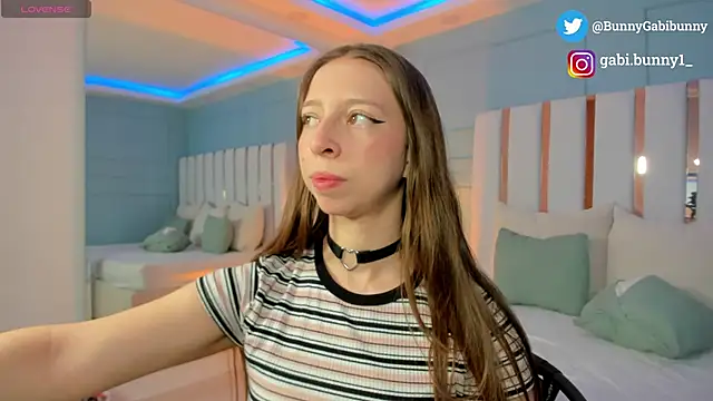 gabi bunny online show from March 2026 05:49:01 PM