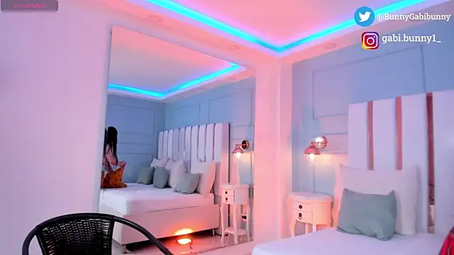 gabi bunny online show from February 2026 05:24:02 PM