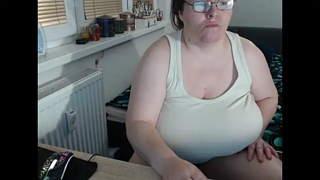 Sweetboobs online show from April 2026 06:58:01 PM