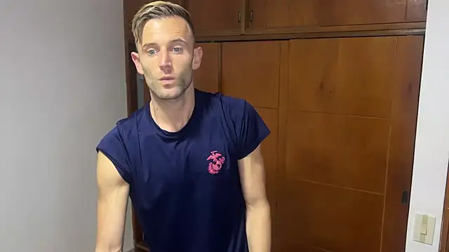 Snapshot of aquilesmade chatting on December 2024 12:27:01 AM aquilesmade online show from December 2024 12:27:01 AM