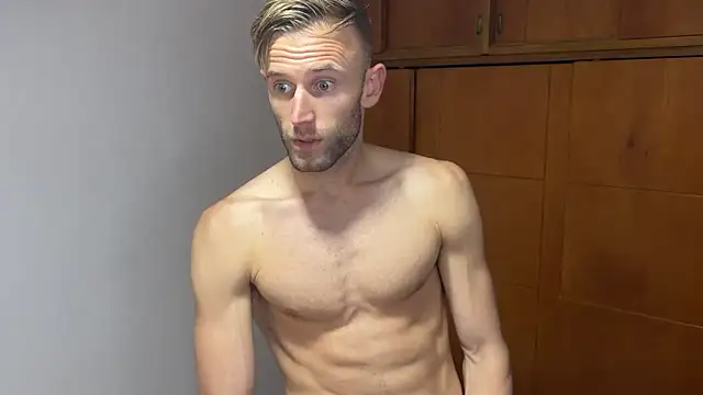 Snapshot of aquilesmade chatting on December 2024 01:38:02 AM aquilesmade online show from December 2024 01:38:02 AM