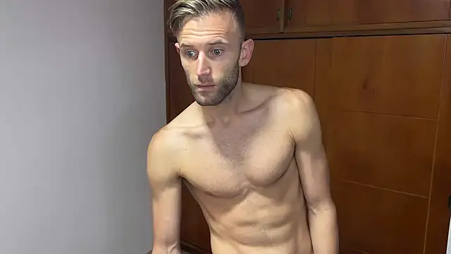 Snapshot of aquilesmade chatting on December 2024 03:15:01 PM aquilesmade online show from December 2024 03:15:01 PM