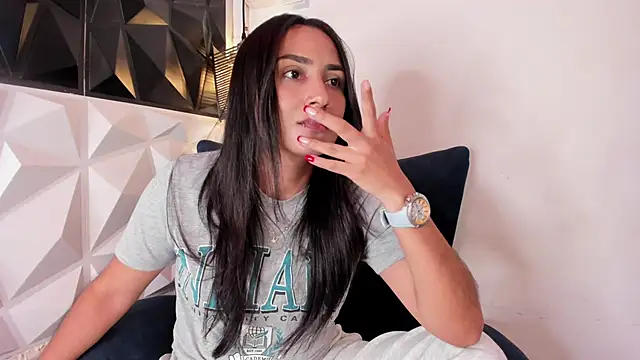 Snapshot of lia_sofiia chatting on December 2024 01:32:02 PM lia sofiia online show from December 2024 01:32:02 PM