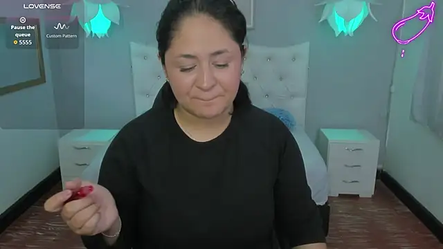 Lisa7 7 online show from November 2025 06:22:01 PM