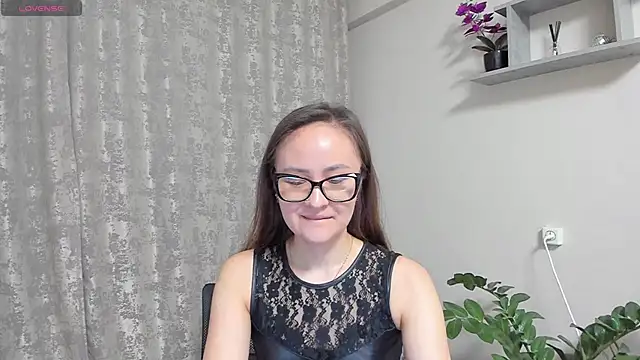 Diana Taylor online show from April 2026 09:09:02 PM