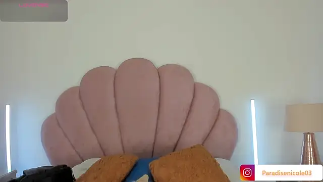 Nicole Paradise online show from June 2026 12:58:02 PM