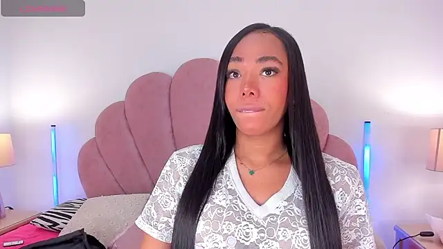 Nicole Paradise online show from February 2026 01:11:02 PM