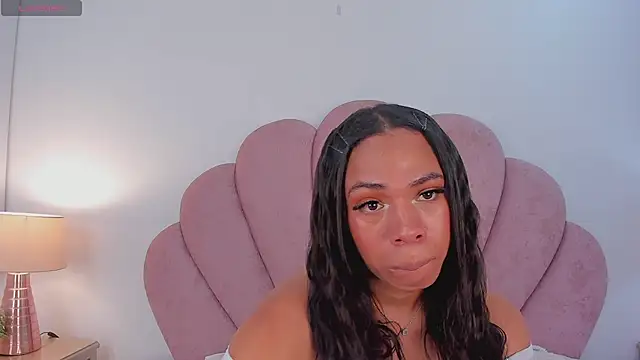 Nicole Paradise online show from March 2025 01:23:02 PM