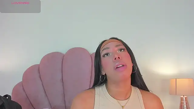 Nicole Paradise online show from March 2026 12:50:02 PM