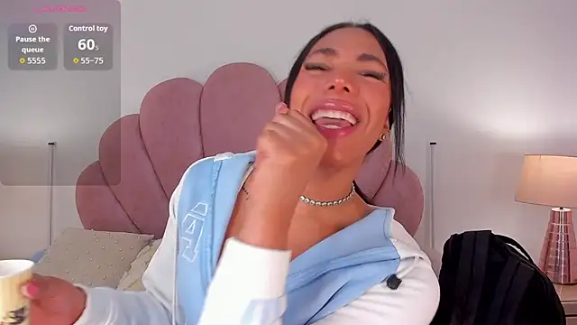 Nicole Paradise online show from February 2026 12:24:02 PM