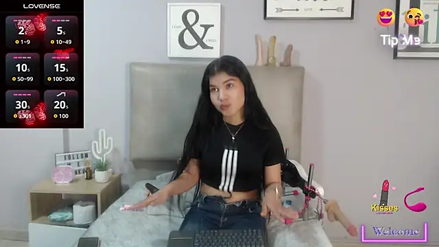 Snapshot of SophiaMeyerst chatting on July 2026 05:02:02 PM SophiaMeyerst online show from July 2026 05:02:02 PM