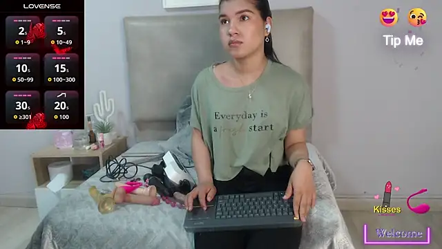 Snapshot of SophiaMeyerst chatting on July 2026 02:49:02 PM SophiaMeyerst online show from July 2026 02:49:02 PM